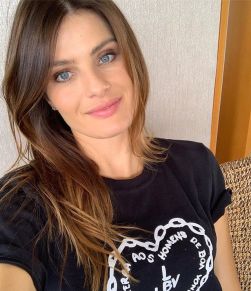 Isabeli Fontana, 39
