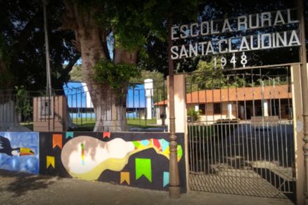 Fachada da Escola Escola Estadual Rural Santa Claudina