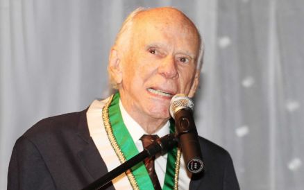 O poeta e cronista Francisco Leal de Queiroz, que morreu aos 95 anos