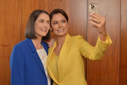 A deputada de MT Amlia Barros e a ex-primeira-dama Michelle Bolsonaro 