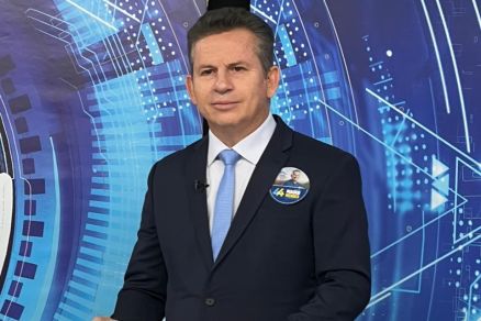 O governador Mauro Mendes durante o debate da TV Vila Real