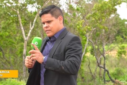 O reprter da TV Cidade Verde, Arthur Garcia