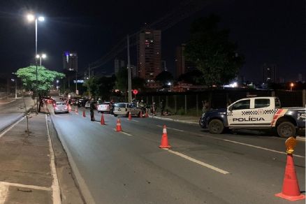 Do total, 57 pessoas tiveram seus ve�culos removidos, sendo 46 carros e 11 motocicletas