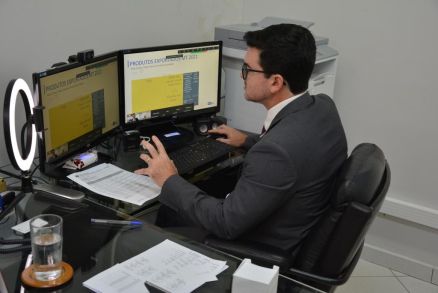 Secretrio de Fazenda, Fbio Pimenta, durante apresentao das metas fiscais do 1 quadrimestre de 2022