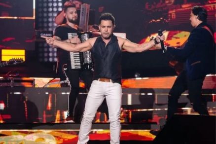 Zez� Di Camargo est� com o trabalho solo, R�stico