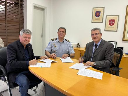 Secretrio de Segurana, Alexandre Bustamante, comandante-geral da PM, coronel Alexandre Mendes e procurador-geral de Justia, Jos Antnio Borge