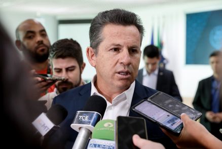 O governador Mauro Mendes, que vai se reunir com interventor