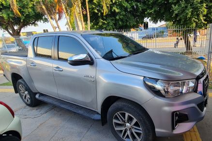 A Toyota Hilux apreendido com os golpistas
