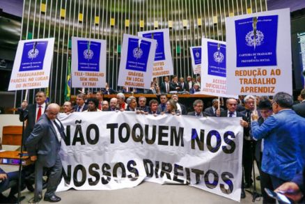 Reforma trabalhista faz cinco anos na mira do novo governo Lula