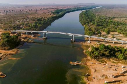 Ponte sobre o Rio das Mortes