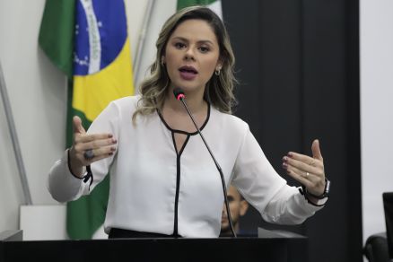 A vereadora Michelly Alencar, autora da CPI dos emprstimos consignados