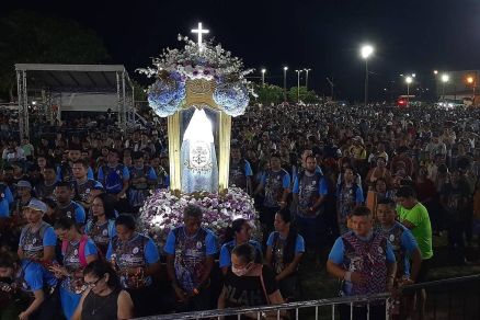 Romeiros participavam da procisso religiosa 