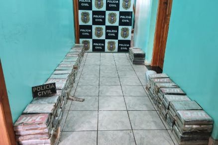 Os trs ocupantes, de 14, 18 e 25 anos foram encaminhados  Delegacia de Rosrio Oeste 