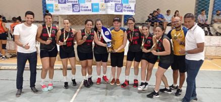 Seleo feminina de Campo Novo do Parecis  campe no basquetebol 