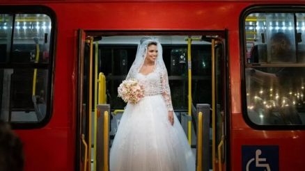 Raza Melo chegou at o casamento em coletivo: 'comecei a ver ele muitas vezes no nibus'