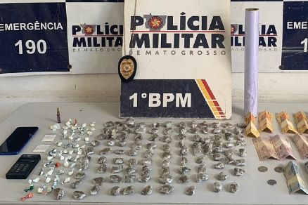 Foram apreendidas com eles 150 pores de substncia anlogas  maconha e pasta base 