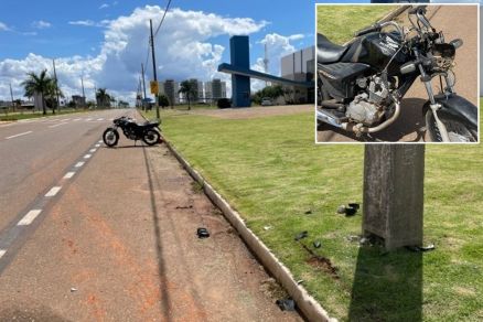 Frente de motocicleta ficou danificada aps coliso 