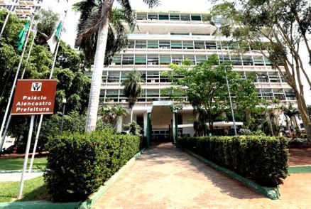Fachada da Prefeitura de Cuiab: IPTU 2023