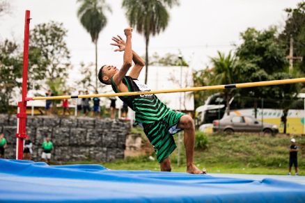 Atletismo no COT da UFMT