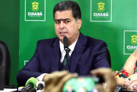 O prefeito afastado de Cuiab, Emanuel Pinheiro: proibies