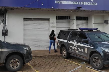 Distribuidora na Avenida Beira Rio alvo de Operao da Polcia Civil 