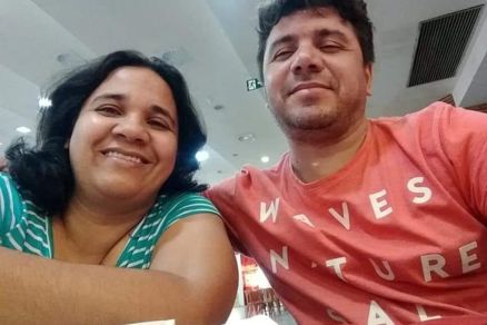 Mariza Dias ao lado do marido, Josu Ramos Tenrio, que foi vtima da chacina de Sinop 