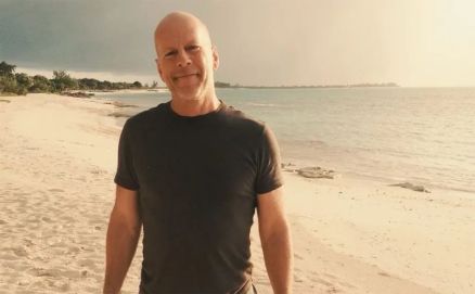 Bruce Willis se afastou da vida pblica e encerrou a carreira logo aps receber o diagnstico mdico 