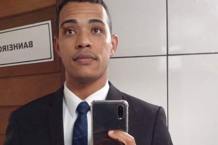 Romrio Dias trabalhava como agente funerrio, mas estava prestes a fazer transio de carreira 