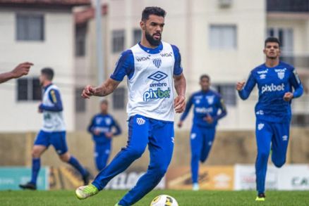 O volante Raniele, que foi contratado pelo Cuiab