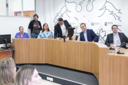 Conforme os dados, Mato Grosso conta hoje com 3.078 estabelecimentos de sade e  responsvel pela gesto de oito hospitais regionais
