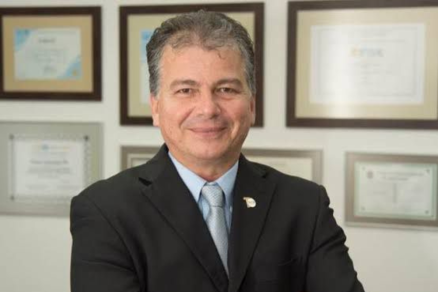 O mdico Juliano Canavarros, que organiza o evento em Cuiab