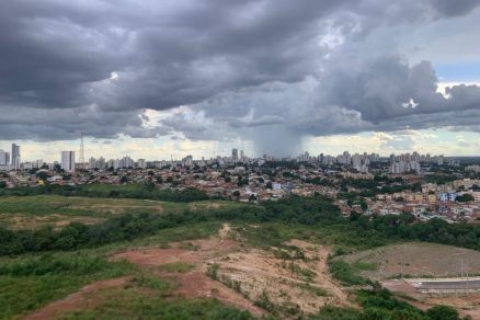 Vista panormica de Cuiab: risco de chuva forte