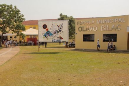 Fachada da Escola Olavo Bilac, que sofreu ameaa de massacre 
