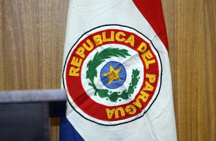 Bandeira do Paraguai; partido colorado lidera o Pas h 70 anos