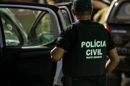 Os mandados so cumpridos nas cidades de Cuiab e Vrzea Grande, contando com mais de 200 policiais civis