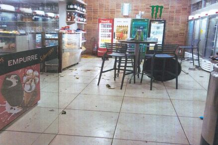 Interior do estabelecimento aps chegada da Polcia 