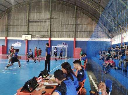 As fases regionais dos jogos so nas modalidades coletivas de basquete, futsal, handebol e vlei 