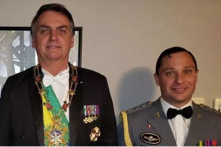 O ex-presidente Jair Bolsonaro (PL) e o tenente-coronel Mauro Cid 