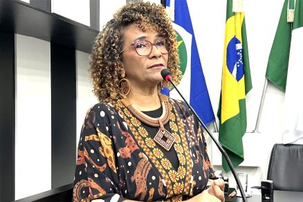 A vereadora Edna Sampaio, que responde a processo disciplinar