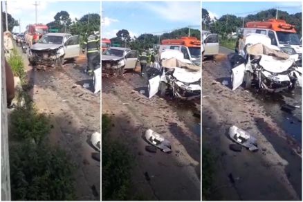 Os veculos ficaram com a parte frontal destruda aps a coliso