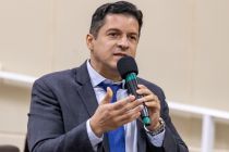 Justia d 15 dias para construtora entregar projetos de prdio de luxo