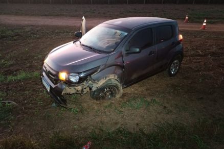 Um dos carros envolvidos na colis�o 