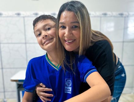 Juliana Fortes e o filho, Lorenzo