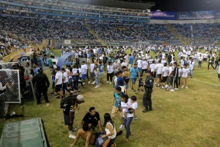 O incidente ocorreu no Estdio Cuscatlan