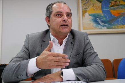 O secretrio, Csar Miranda 
