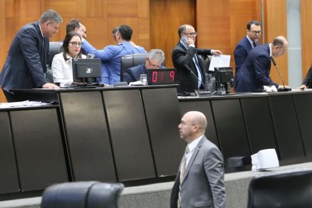 Assembleia prepara estrutura para receber mais trs deputados
