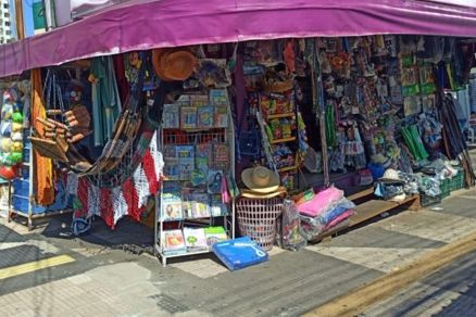 Banca RJ Mour�o Revistaria, localizada na Avenida do CPA