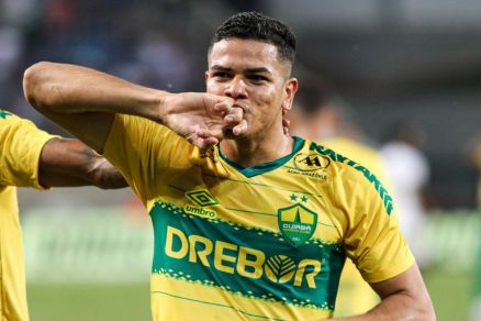 O jogador Rikelme, que vai para o Shabab Al-Ahli