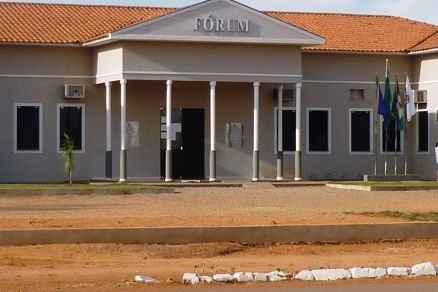 Fachada da Comarca de Vera onde o correu o Tribunal do Jri