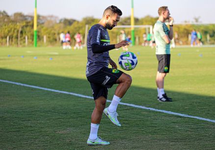 O atacante Clayson, que pode fazer sua reestreia pelo Cuiab